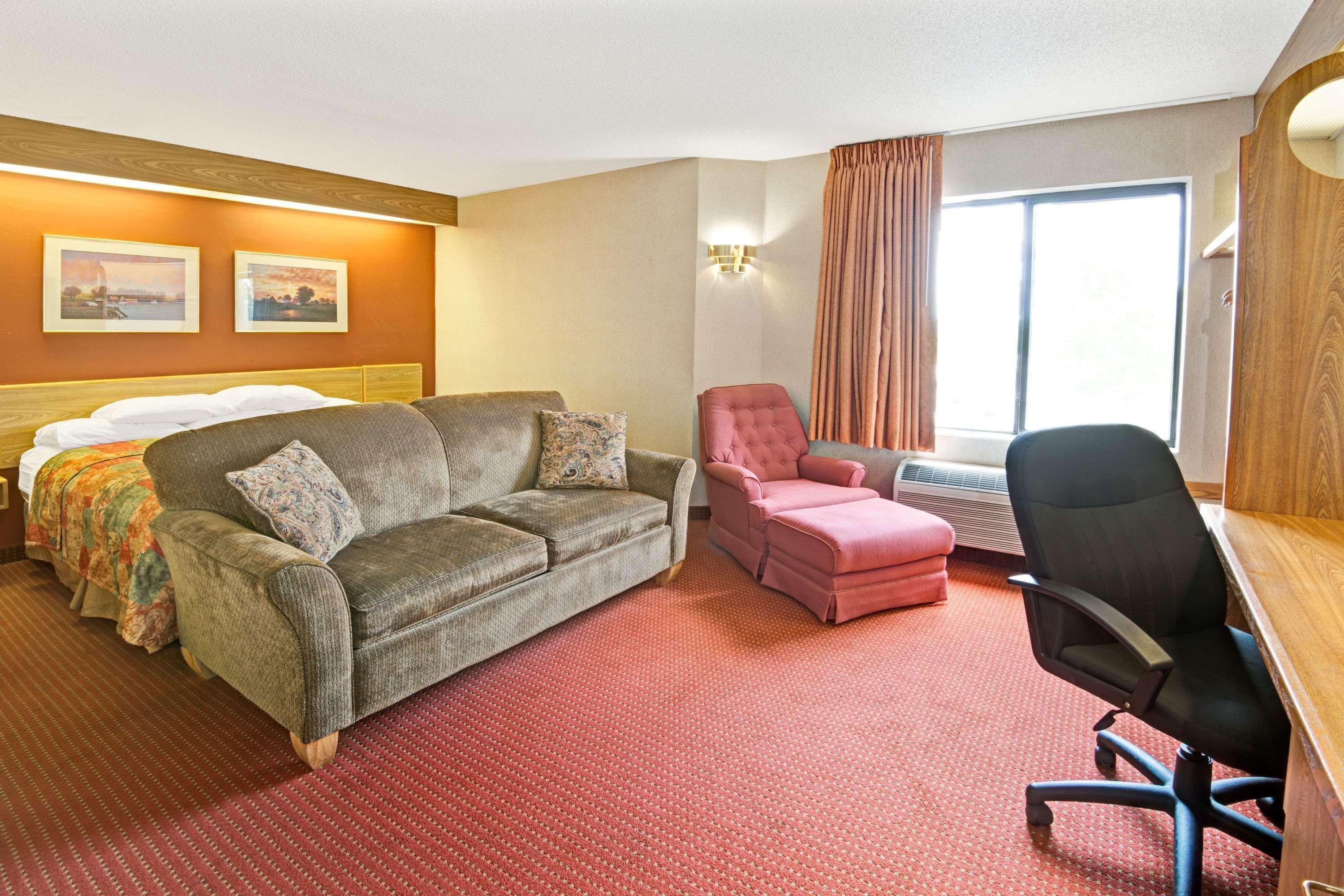 Sleep - Kansas Inn Olathe